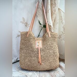 Studio Collection Woven Straw
Tassel Tote Handbag BRAND NEW!